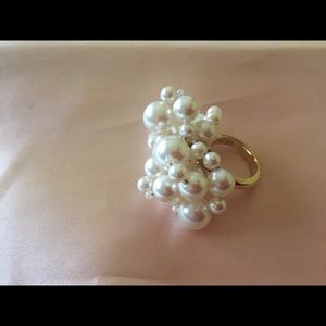 Swativski big pearl ring